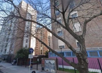 El caso que conmociona al país: volvió de vacaciones y encontró el cuerpo de su suegro en el freezer