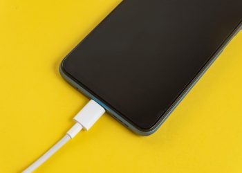 ¿La carga rápida puede dañar tu celular?