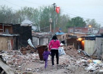 Argentina empeoró desde 2010 en el acceso a la alimentación, la salud, al empleo y a la seguridad social