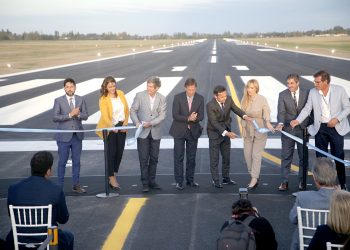 Ayer se inauguró la ampliación y mejora de la pista del aeropuerto Santiago Germanó