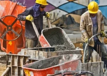 La UOCRA acordó una suba salarial de 22% para el trimestre abril-junio