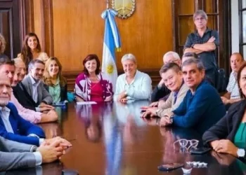 La UOM y las cámaras empresarias cerraron una paritaria de 18% trimestral