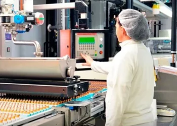 La producción de pymes industriales creció en marzo 2,4% interanual