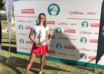 Joven promesa: la tenista sanrafaelina Lola Mora Cáceres ganó un campeonato regional en San Juan