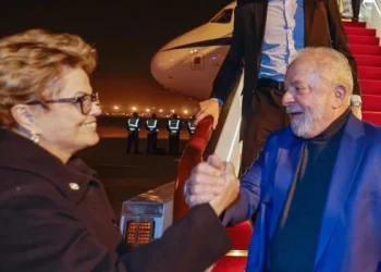 Lula llegó a China para una gira estratégica sobre Ucrania y acuerdos con Xi Jinping