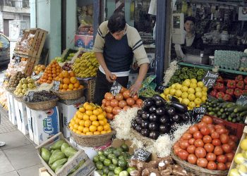 Verduras y frutas: el consumidor pagó en marzo 6 veces más en promedio de lo que cobró el productor