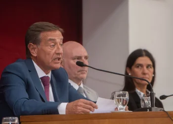 Rodolfo Suarez anunció un proyecto de ley para ampliar los juicios por jurado