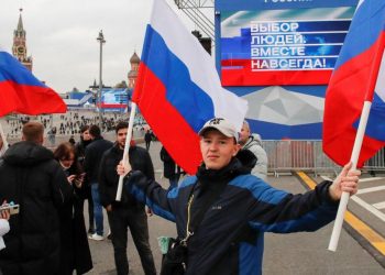 Rusia amenazó con deportar a residentes de regiones anexionadas si no adoptan ciudadanía