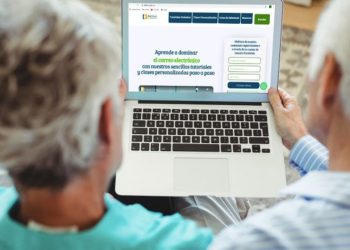 El Área de Desarrollo Social brinda cursos sobre manejo de herramientas tecnológicas básicas para adultos