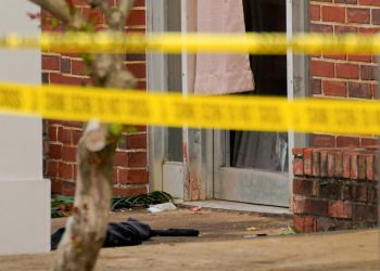 Sangriento tiroteo en Estados Unidos: entró a un cumpleaños y asesinó a varios adolescentes