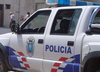 Encontró en el celular de su hijo de 14 años aberrantes mensajes de una mujer y cree que abusaron de él: “No nos van a separar”