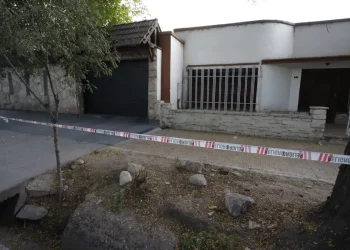 Un comerciante fue asesinado en Ciudad Mendoza: el hecho quedó registrado por las cámaras