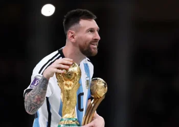 Compartió cama en Qatar por la Selección y ahora vende un souvenir impensado: “Pudo haber pisado Messi o Scaloni”