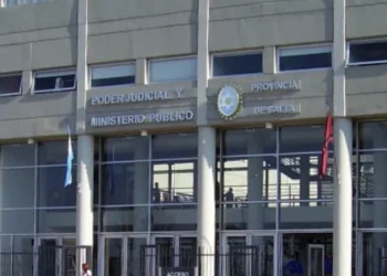 Abusaron de ella por años y lo contó en una tarea escolar: condenaron a su padre a 14 años de prisión