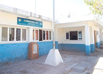 Desalmados: le robaron bienes, mercadería y hasta la campana de bronce a la escuela Francisco Miranda