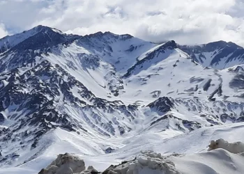 Advierten por “posible efecto Zonda” y probabilidad de nevadas en la cordillera