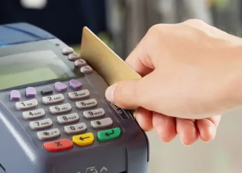 Aumentan los límites para comprar con tarjetas de crédito: de cuánto será la suba