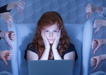 Advierten sobre los riesgos en la salud mental de los adolescentes que usan redes sociales