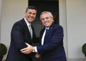 Alberto Fernández recibió al presidente electo de Paraguay, Santiago Peña