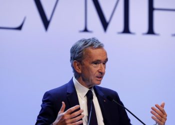 Bernard Arnault, el hombre más rico del mundo, perdió 11.000 millones de dólares en un día