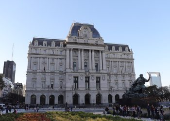 Legisladores de Mendoza votaron para que Nación le cambie el nombre al Centro Cultural Kirchner y le ponga Joaquín Salvador Lavado “Quino”