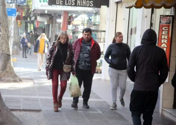 Cómo funcionará el comercio mendocino durante el feriado XL