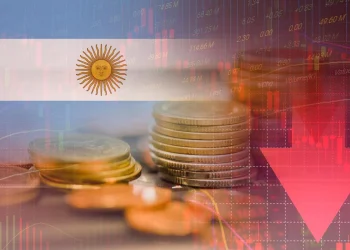 Duro editorial de un diario chileno: “El panorama económico argentino se encuentra al borde del colapso”