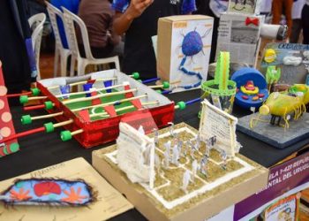 Se realizó una feria escolar dentro del CEBJA 3-066 de cara a la feria Maker 2023