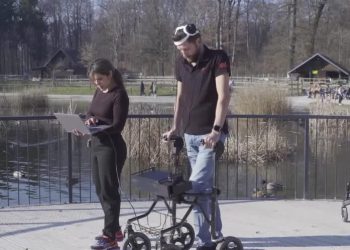 Hombre tetrapléjico se rehabilita con una técnica de Inteligencia Artificial adaptada