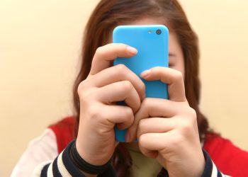 Alerta en el país: En qué consiste el riesgoso reto de TikTok que habría llevado a dos adolescentes  a irse de sus casas