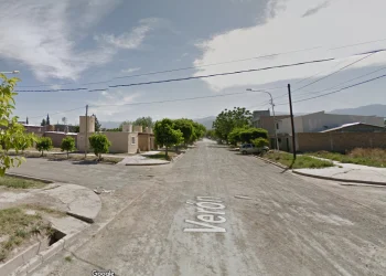 Motochorros le robaron a una mujer en Las Heras