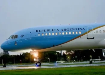 Polémica por maniobra de aterrizaje del nuevo avión presidencial (video)