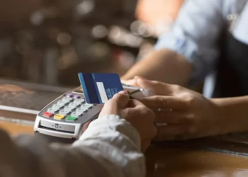 Doble reintegro de ANSES con tarjeta de débito: quiénes pueden acceder y hasta cuándo rige