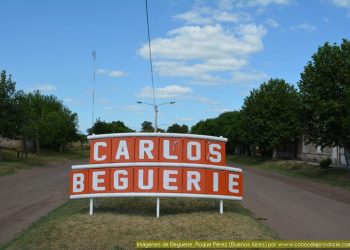 Compraron una casa de 100 mil pesos en un pueblo de 450 habitantes y armaron un hotel artístico que es furor