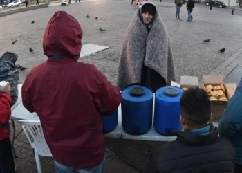 Ciudad de Buenos Aires: En medio de la ola de frío polar murió un hombre en situación de calle 