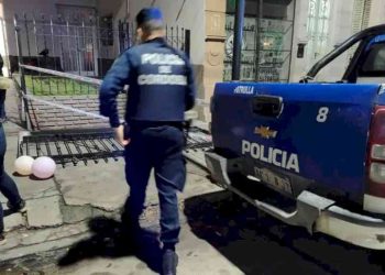 Otra tragedia en el país: un nene de 4 años estaba en un cumpleaños con sus amiguitos, se le vino encima un portón encima y murió