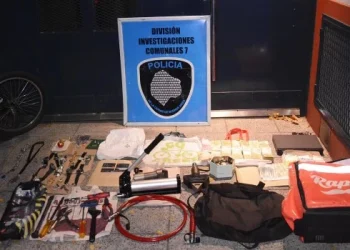 Buenos Aires: Detienen a una banda que clonaba llaves electrónicas con un dispositivo portátil para robar en casas