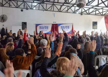 El SUTE amenaza con un paro de cuatro días después de las vacaciones