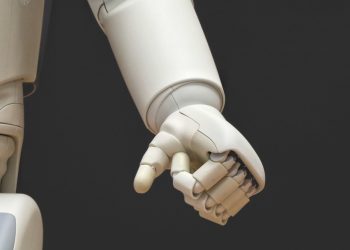 Lucha contra la desinformación: los contenidos generados por inteligencia artificial «deberán etiquetarse»