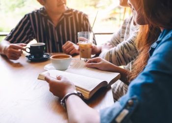 La biblioteca popular FranciscoPeñasco y el escritor Miguel Pérez Mateos invitan a un café literario