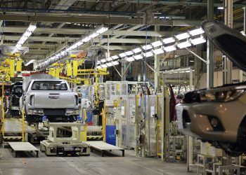 Se aprecia un leve repunte de ventas en concesionario de automóviles