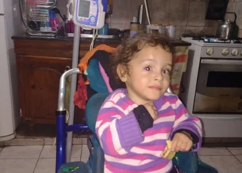 Tiene dos años, tuvo una decena de infartos y necesita de la ayuda de los mendocinos para operarse en Buenos Aires