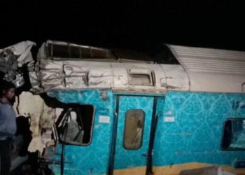Tragedia en la India: decenas de muertos y cientos de heridos tras un choque de trenes