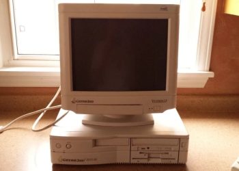 Un hacker instaló ChatGPT en una computadora de 1993 y los resultados sorprendieron