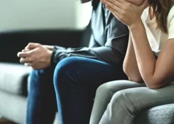 El caso de infidelidad que se convirtió viral en todo el mundo: Vio como su esposa lo engañaba con su papá y ella intentó justificarse con una insólita excusa