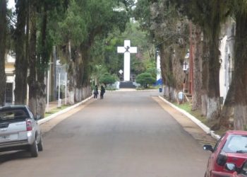 Escándalo en un cementerio de Argentina: una pareja fue descubierta teniendo relaciones a metros de las tumbas