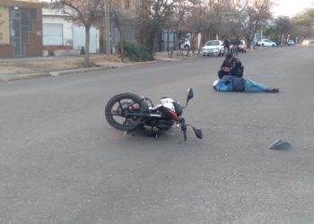 En un choque resultó herido un motociclista