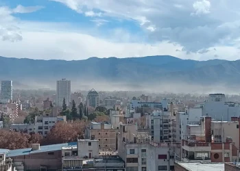 Pronóstico para la provincia de Mendoza: la semana arranca con alerta por Zonda