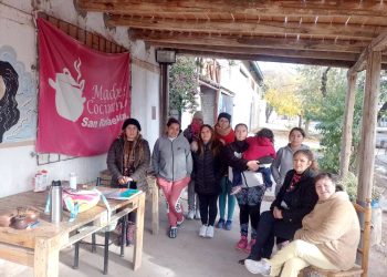 El grupo “Madres cocinando” prepara una kermés para el Día del Niño