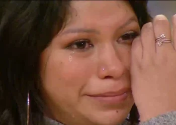 Supo que iba a ser mamá mientras luchaba contra el cáncer: su prima la traicionó y le robó miles de dólares